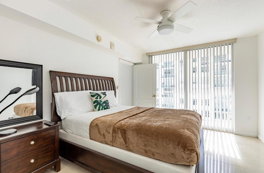 Two Bedroom Oceanview Apartment In Brickell Miami Dış mekan fotoğraf